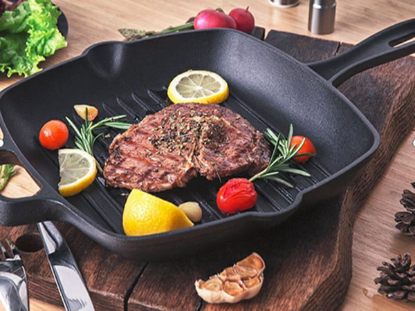 Enamel cast iron grill pan